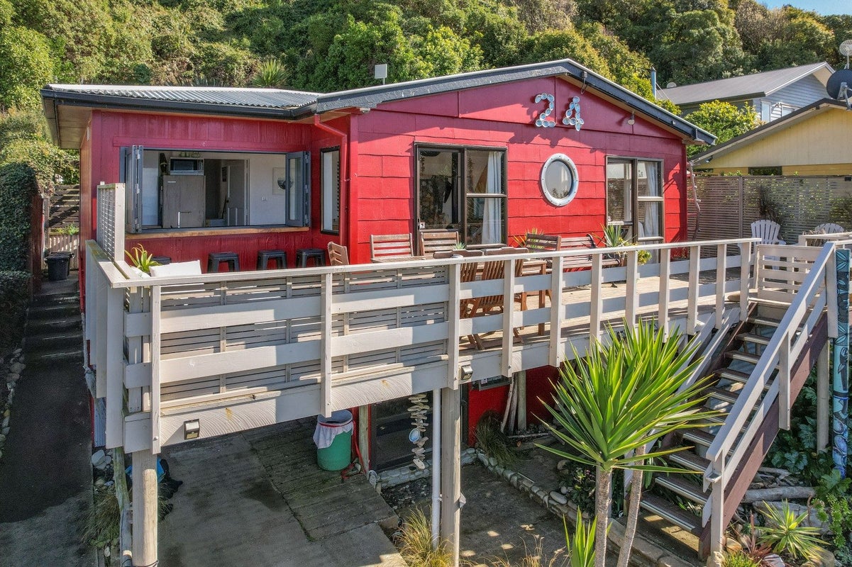24 Moody Street, Gore Bay, Cheviot - Carousel 2