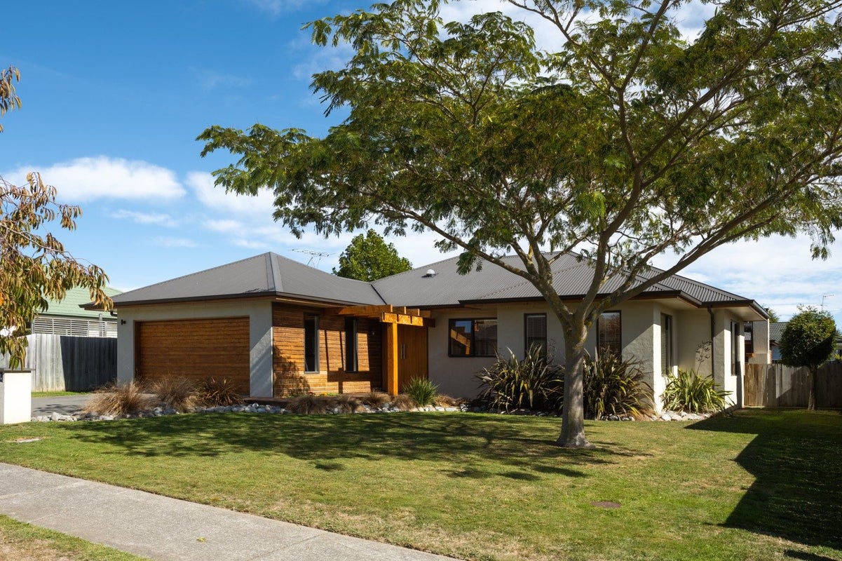 6 Lester Place, Witherlea, Blenheim - Carousel 1