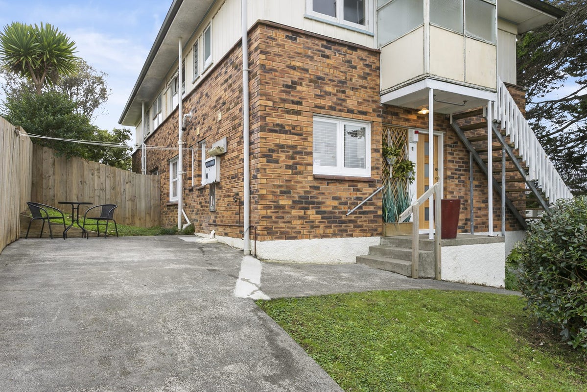 2/14 Strong Street, St Johns, Auckland - Carousel 2
