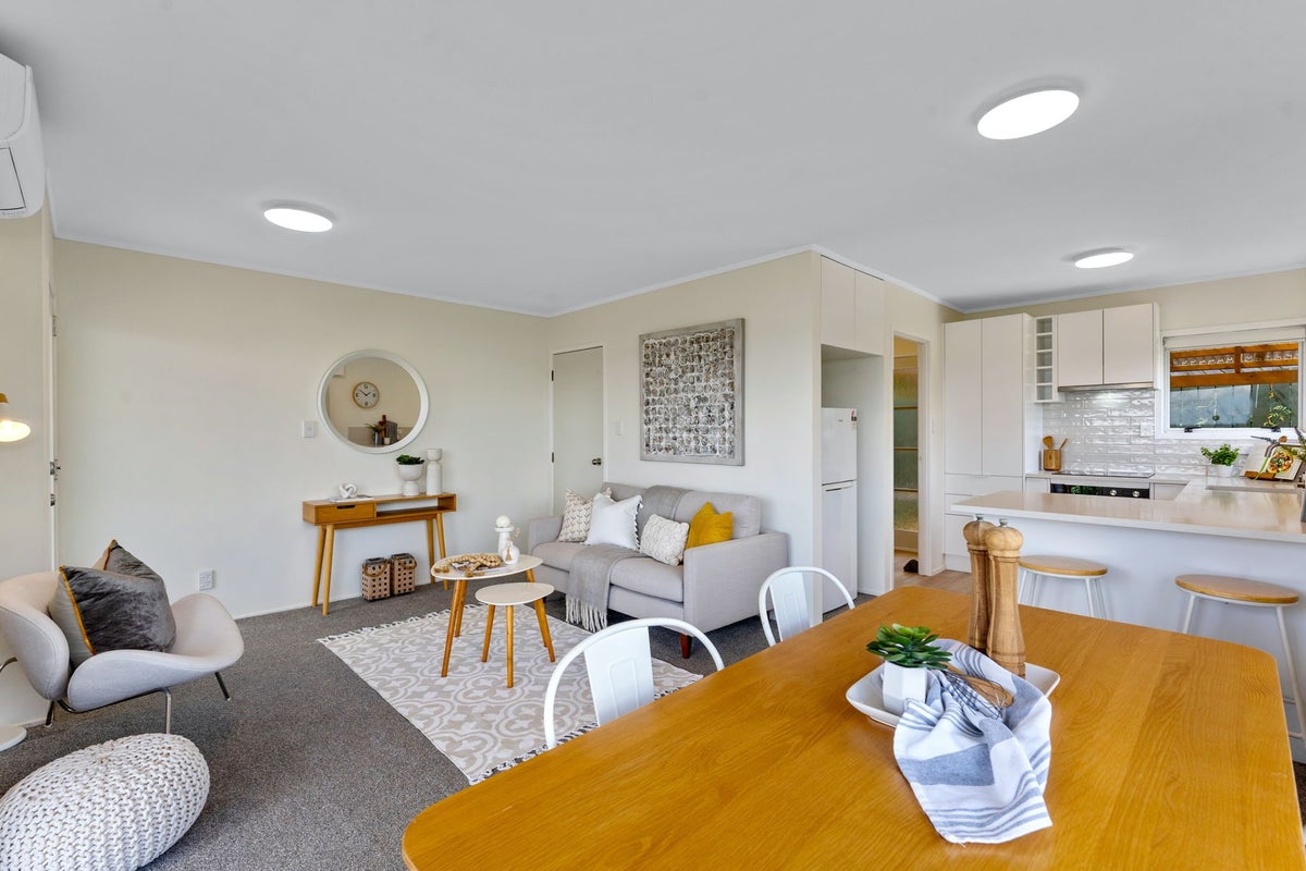 2/43 Telstar Place, Beach Haven, Auckland - Carousel 2
