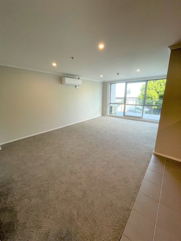 1D/21 Virginia Avenue East, Eden Terrace, Auckland - Carousel 2