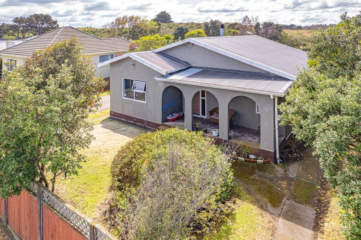 34 Polson Street, Castlecliff, Whanganui - Carousel 1