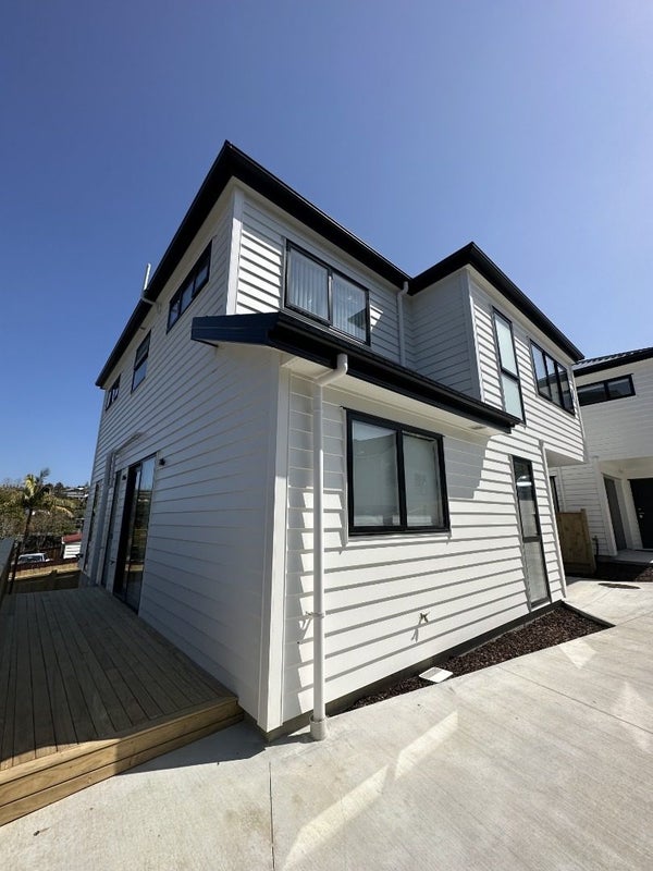40A John Downs Drive, Browns Bay, Auckland - Carousel 2
