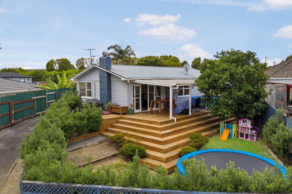 10 Lendic Avenue, Henderson, Auckland - Carousel 2