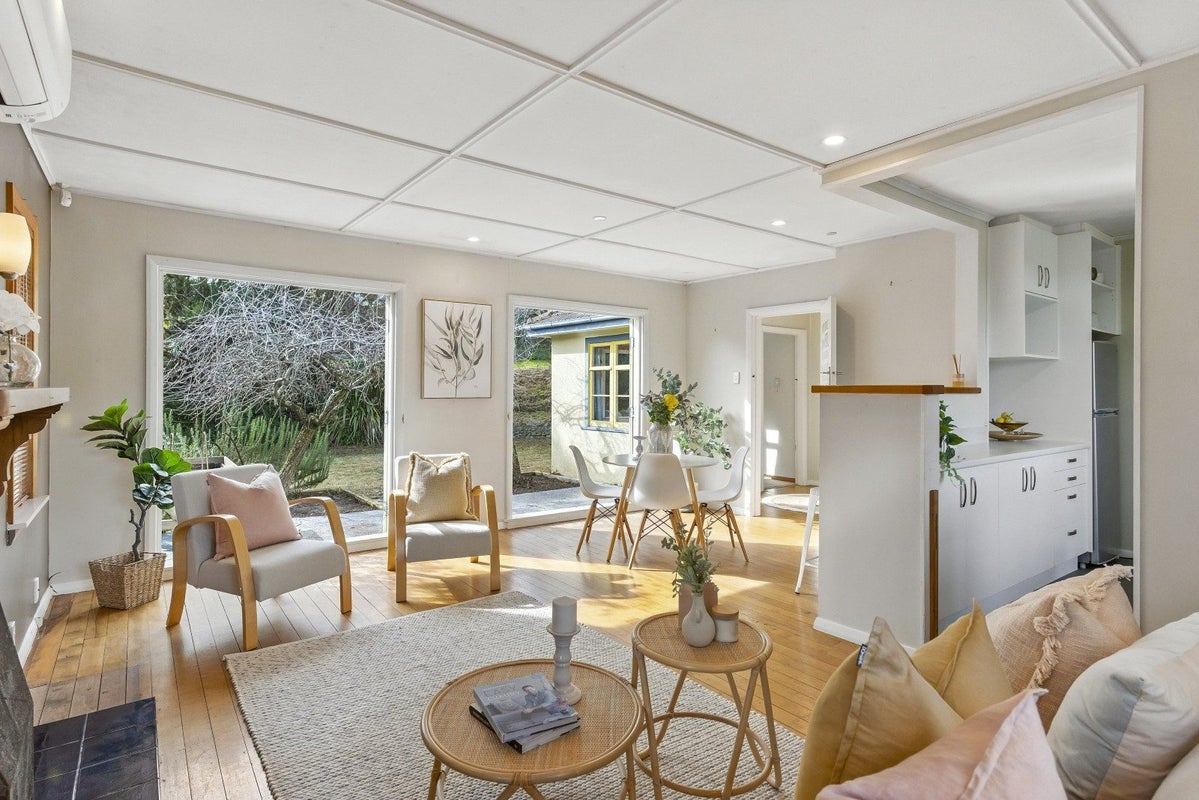 25 Weka Road, Raumati Beach, Paraparaumu - Carousel 2