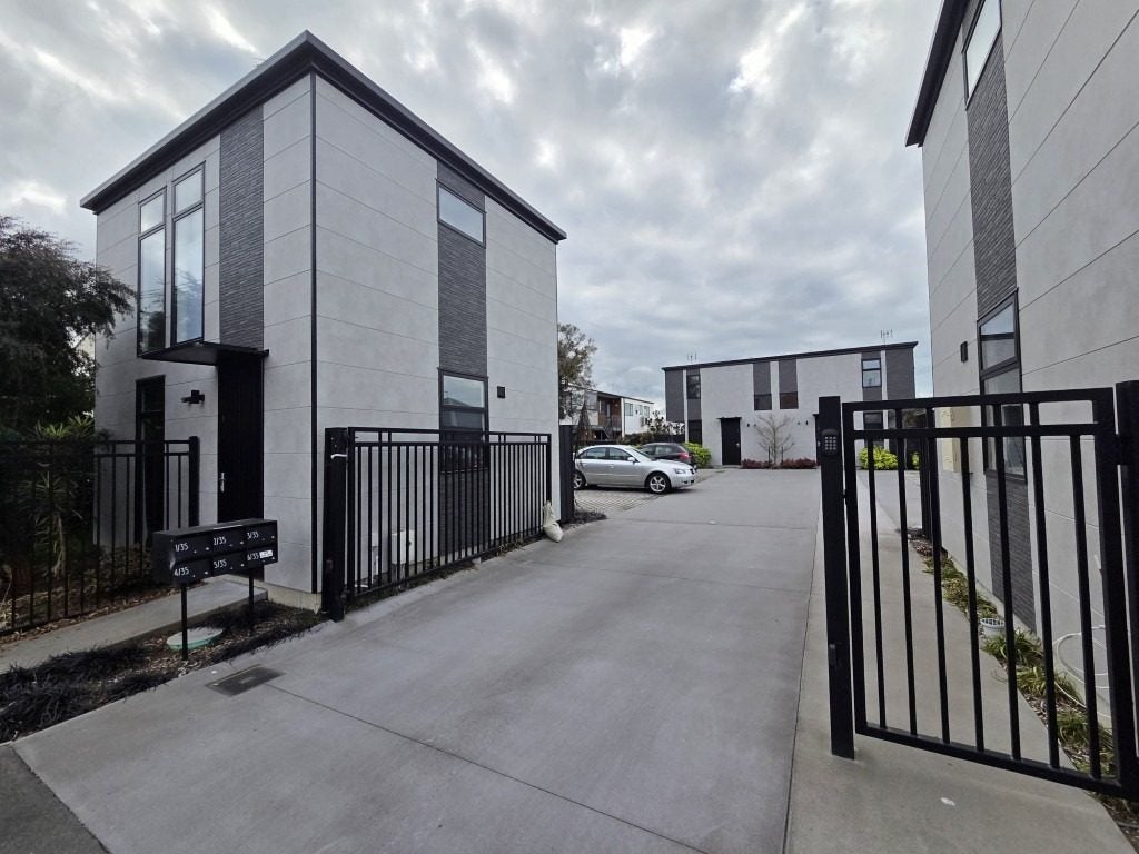 6/35 Buffon Street, Waltham, Christchurch - Carousel 12