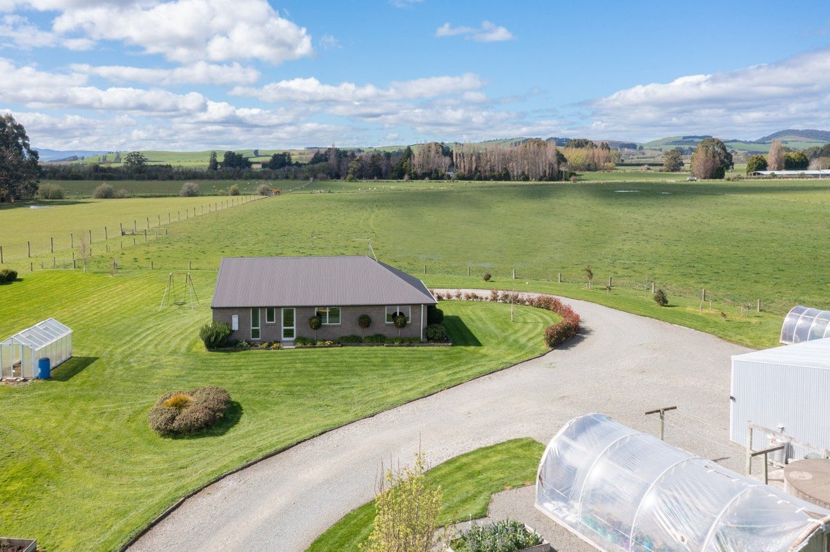 155 Crow Road, Thomsons Crossing, Winton - Carousel 2