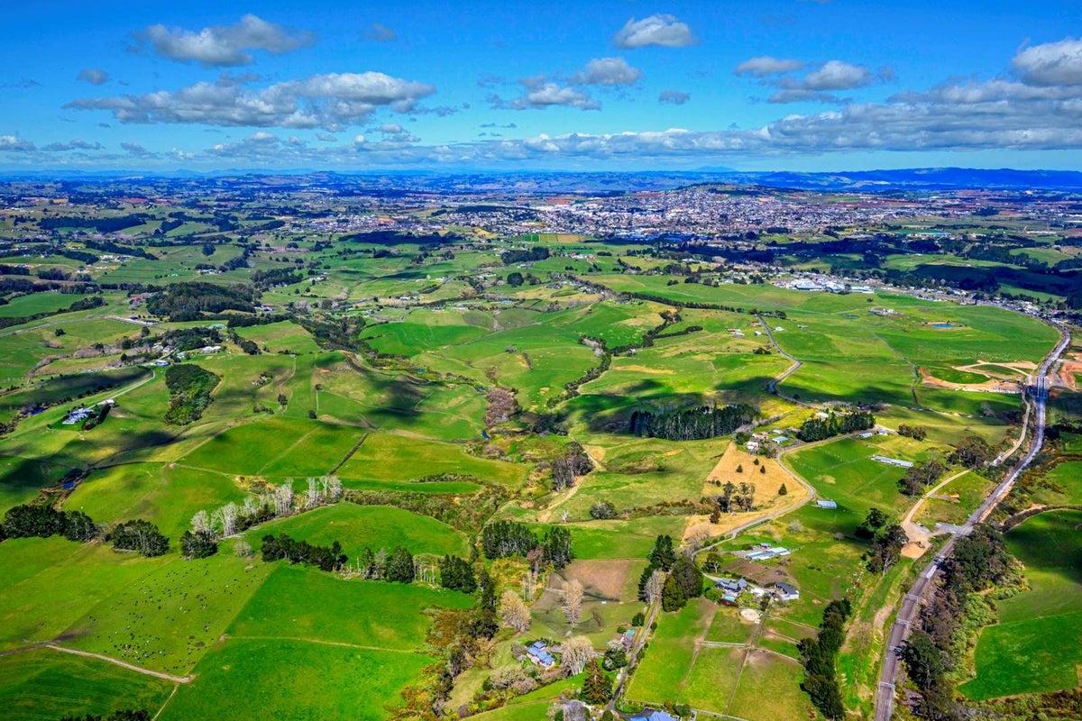 319B Sim Road, Paerata, Pukekohe - Carousel 1