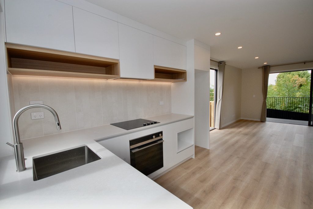 41D Camelot Place, Glenfield, Auckland - Carousel 2