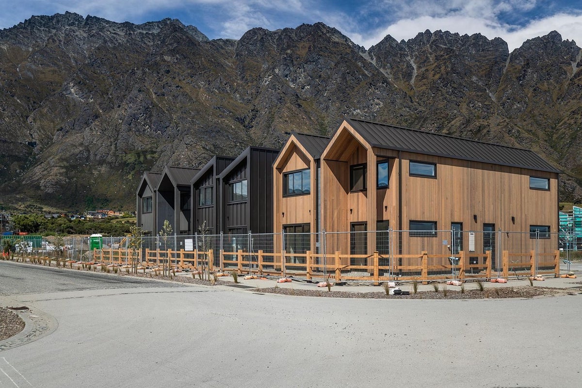 1A Ryan Loop, Jacks Point, Queenstown - Carousel 1