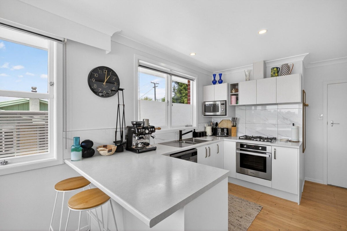 2 Fern Way, Brookfield, Tauranga - Carousel 2
