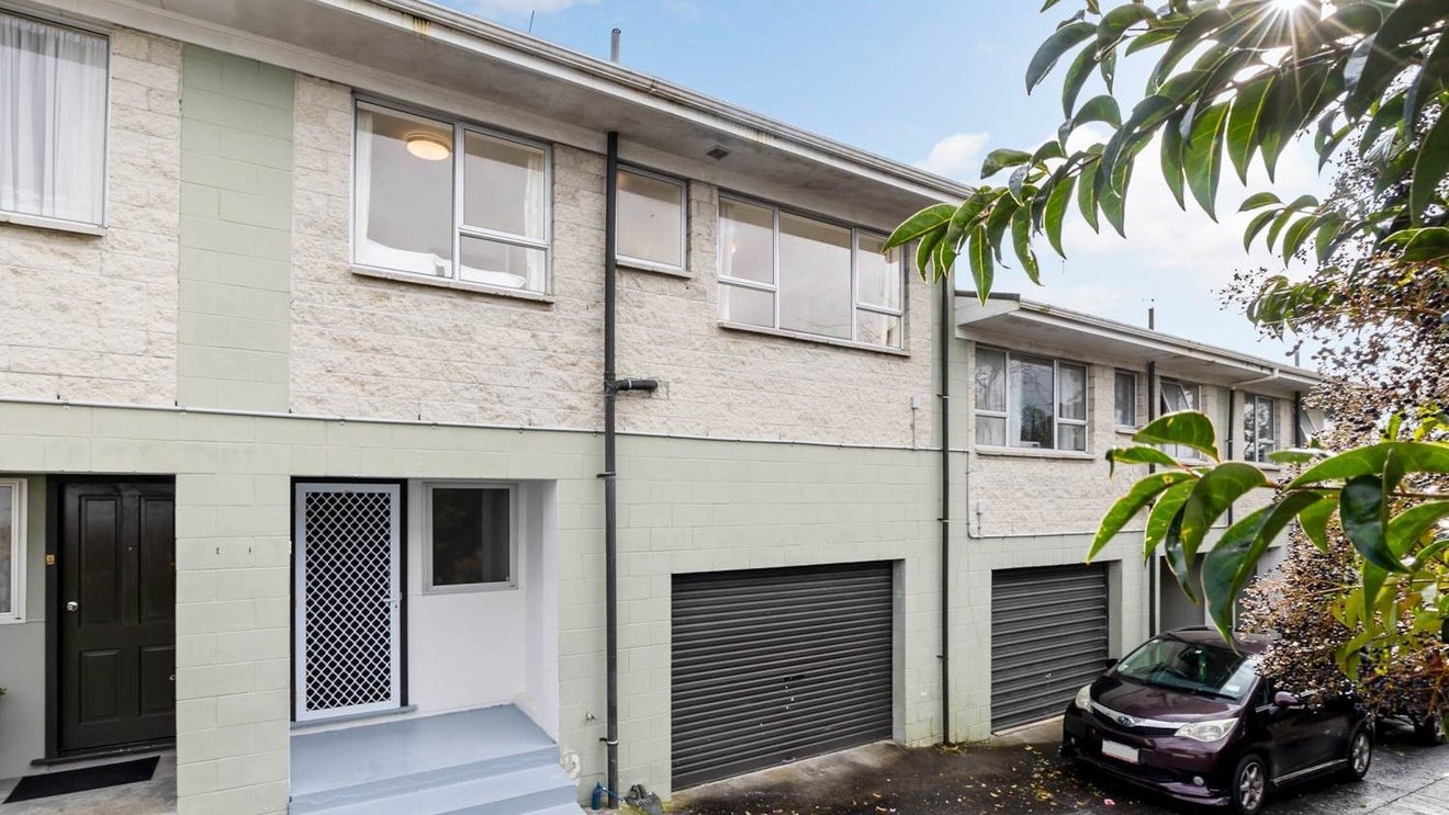 3/21 Copley Street, New Lynn, Auckland - Carousel 1