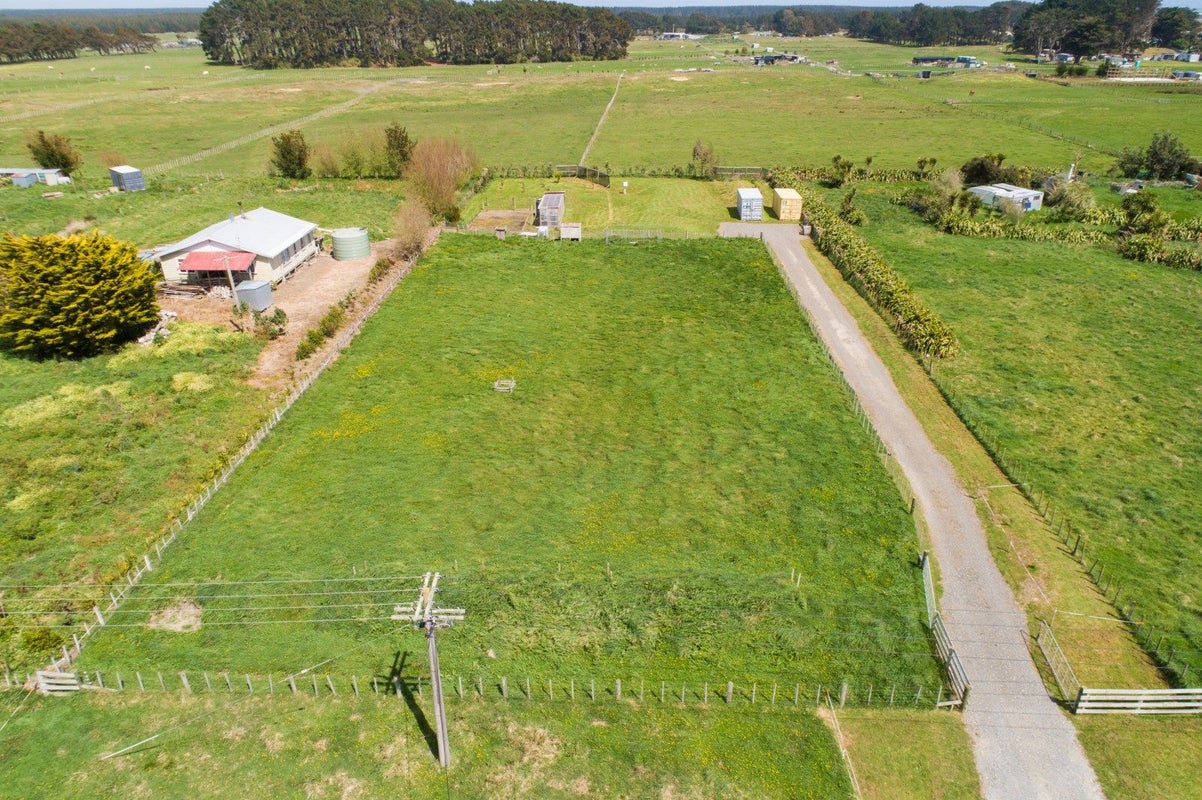 46 Nuku Street, Tangimoana, Tangimoana - Carousel 1