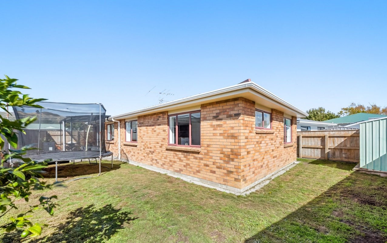 19 Phar Lap Grove, Trentham, Upper Hutt - Carousel 15