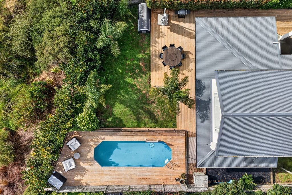 6 Giarni Place, Karaka, Papakura - Carousel 2