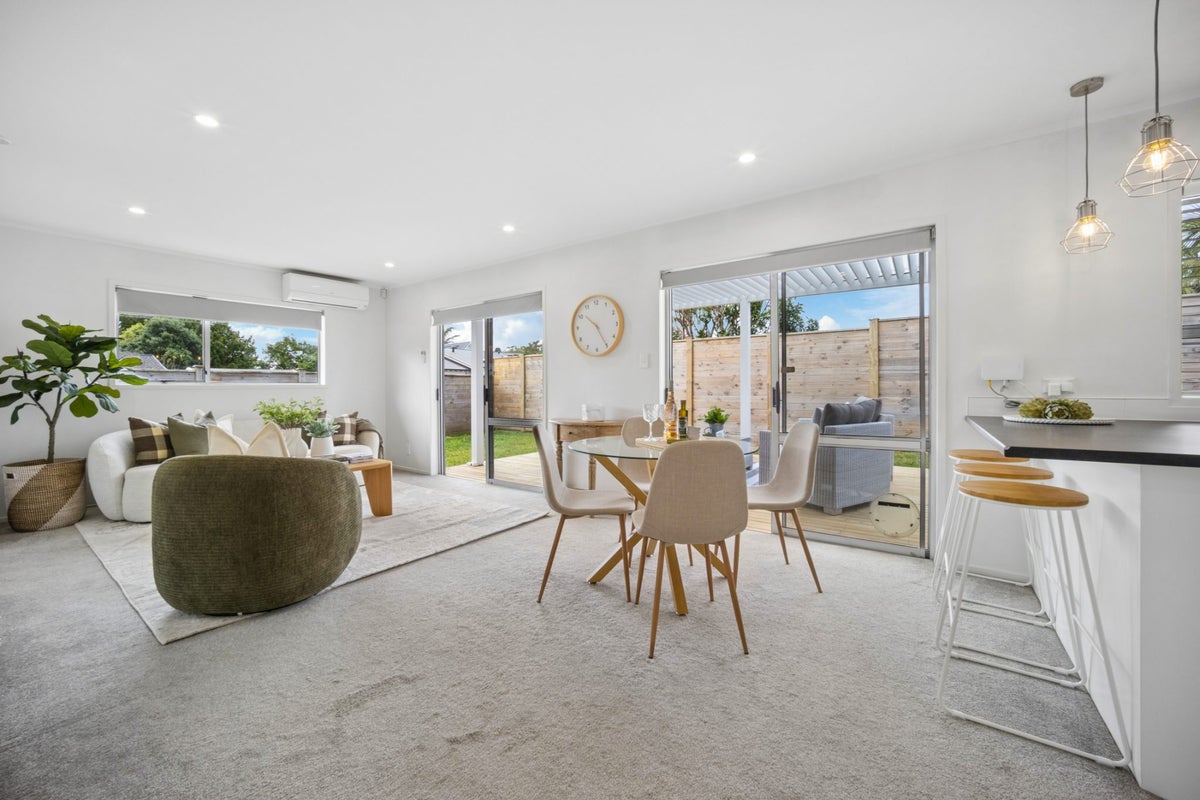 1A Phyllis Street, Mount Albert, Auckland - Carousel 2