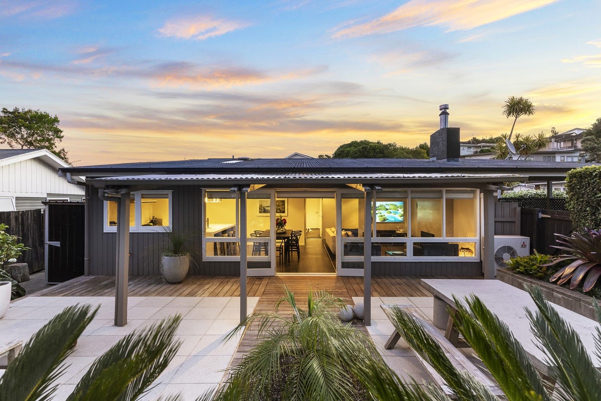 11 Abraham Place, Saint Johns, Auckland - Carousel 2