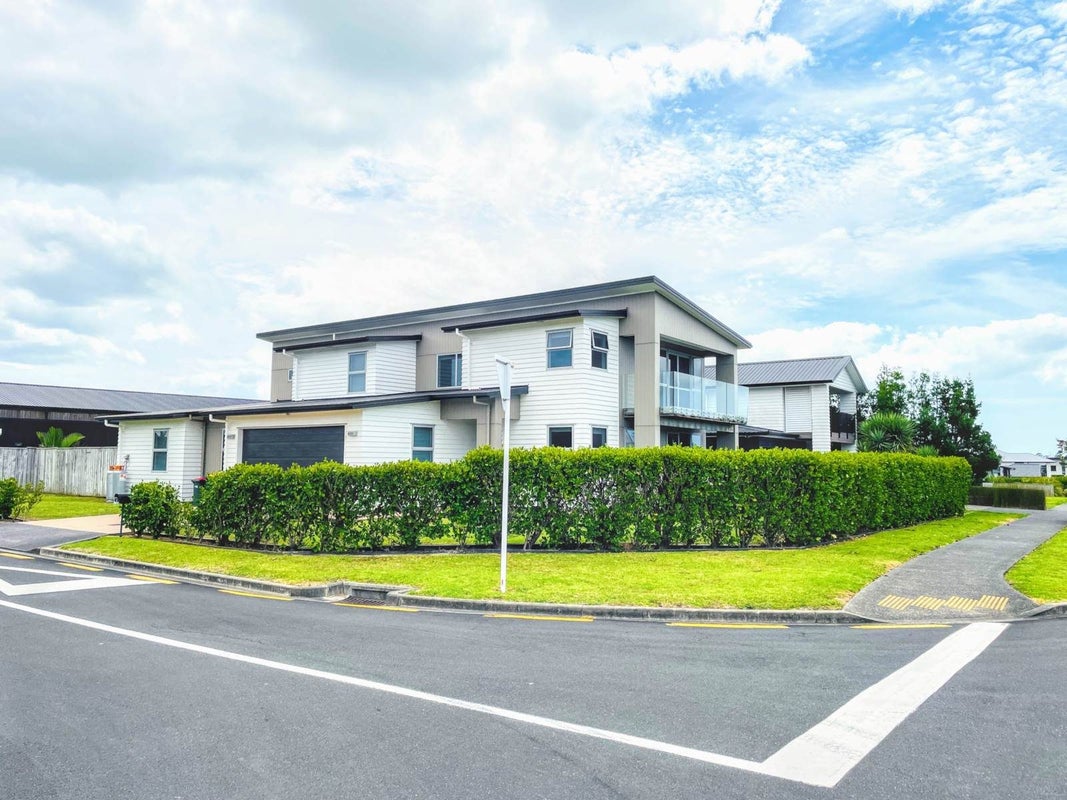 8 Freedom Lane, Beachlands, Auckland - Carousel 22