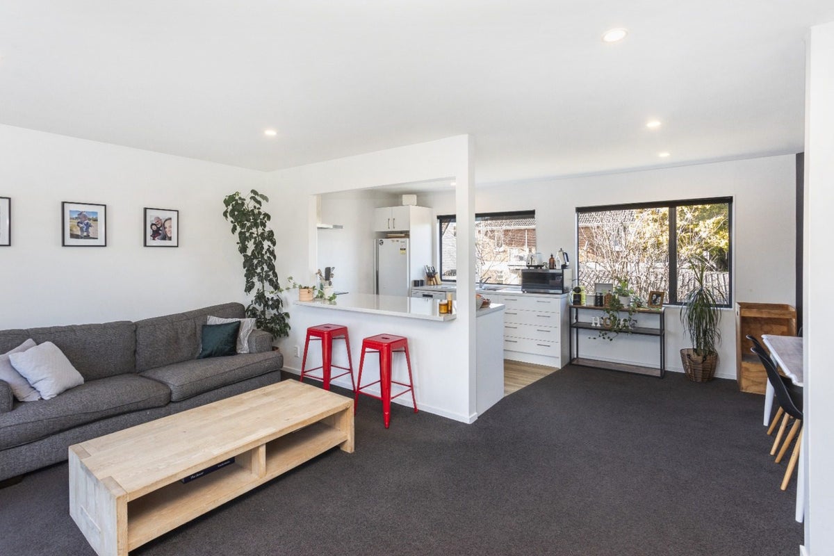 2/353 Cashel Street, Linwood, Christchurch - Carousel 1