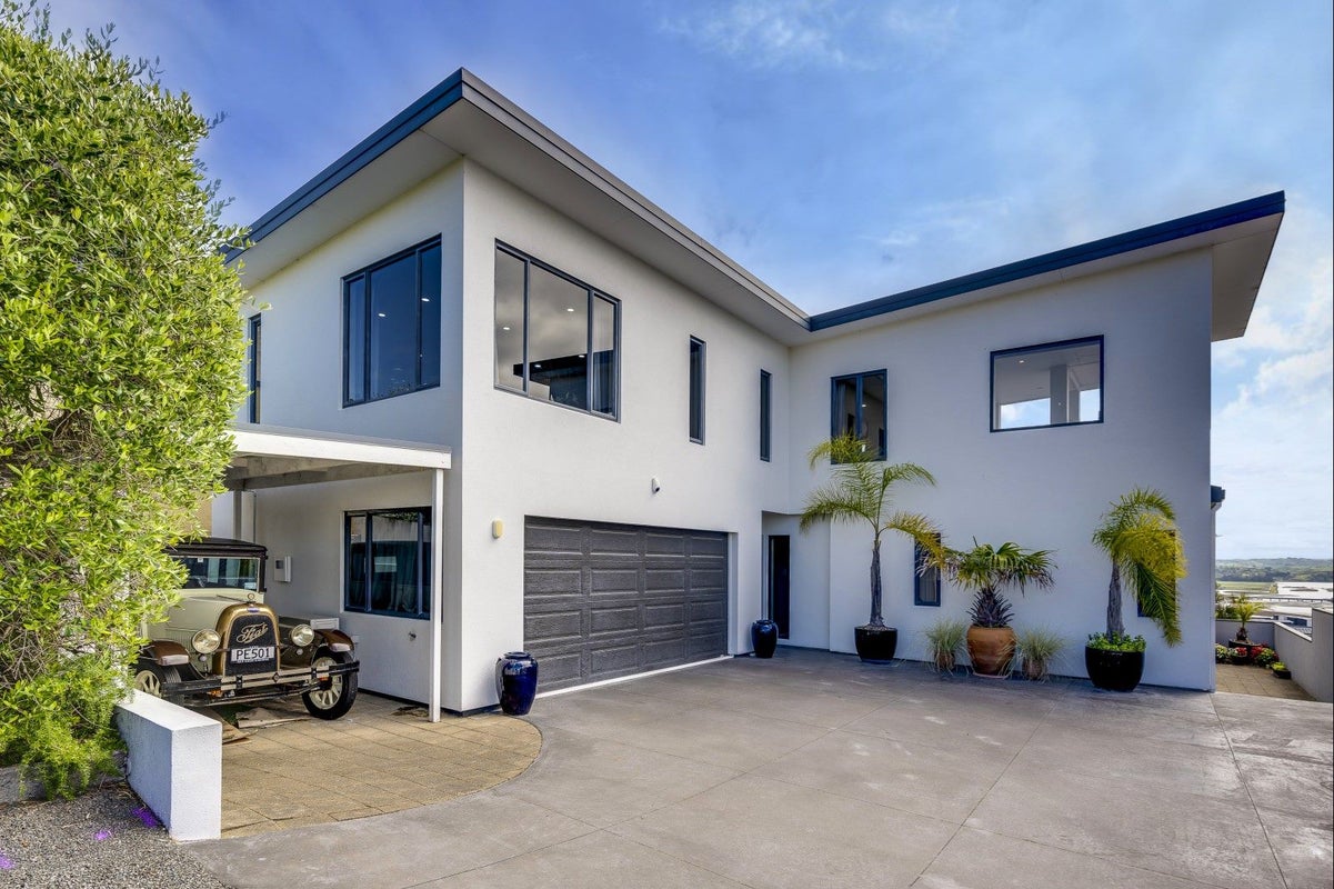 28 Parade Street, Hospital Hill, Napier - Carousel 1