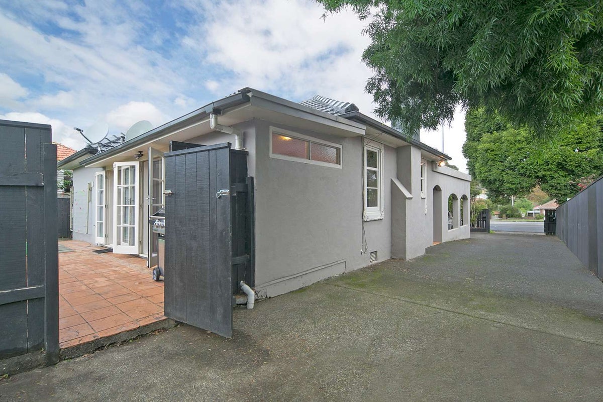 612 Mount Albert Road, Royal Oak, Auckland - Carousel 1