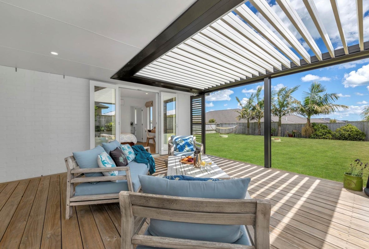 7 Artists Avenue, Beachlands, Auckland - Carousel 1