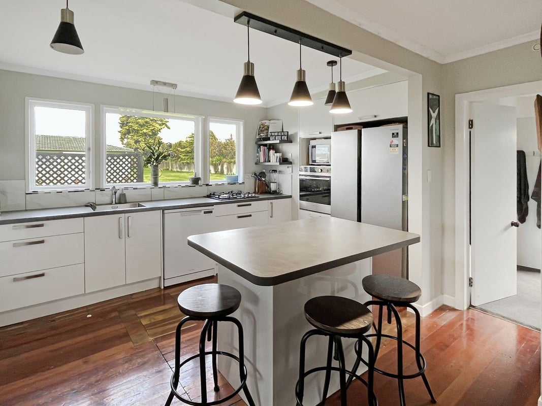 49 Milson Line, Milson, Palmerston North - Carousel 1