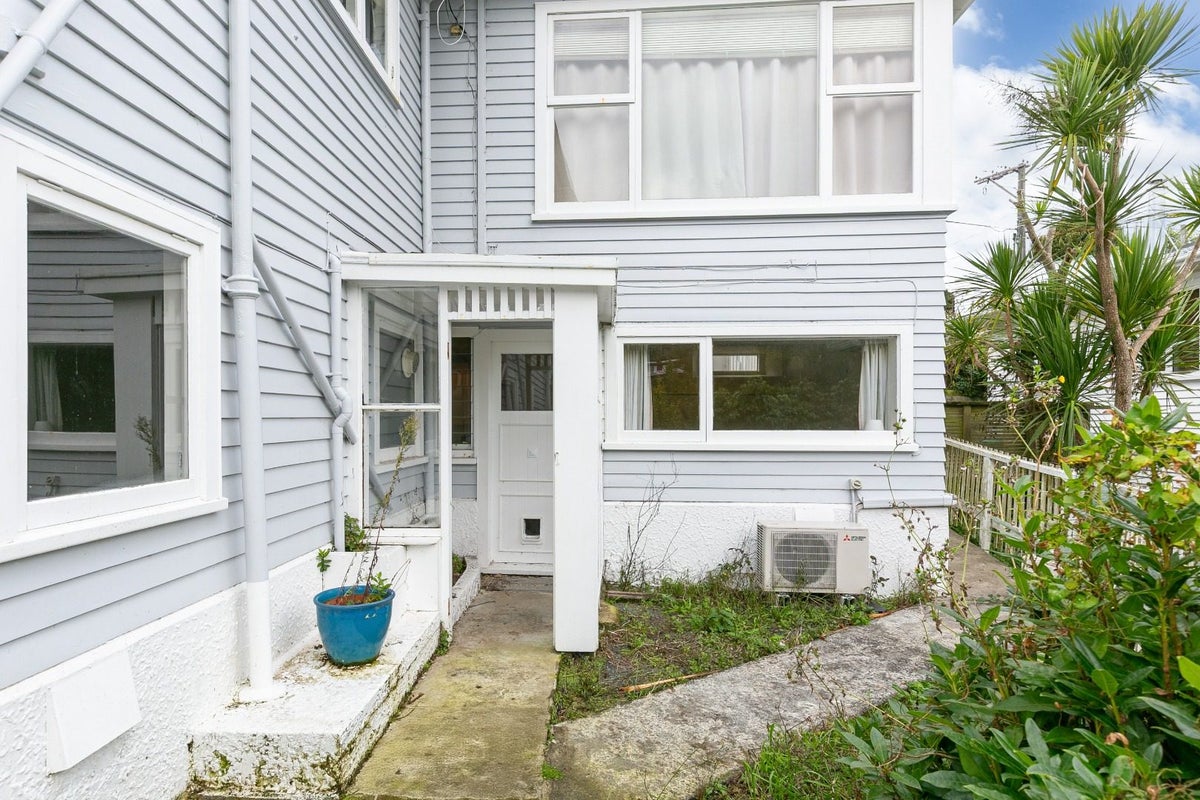 18 Putnam Street, Northland, Wellington - Carousel 1