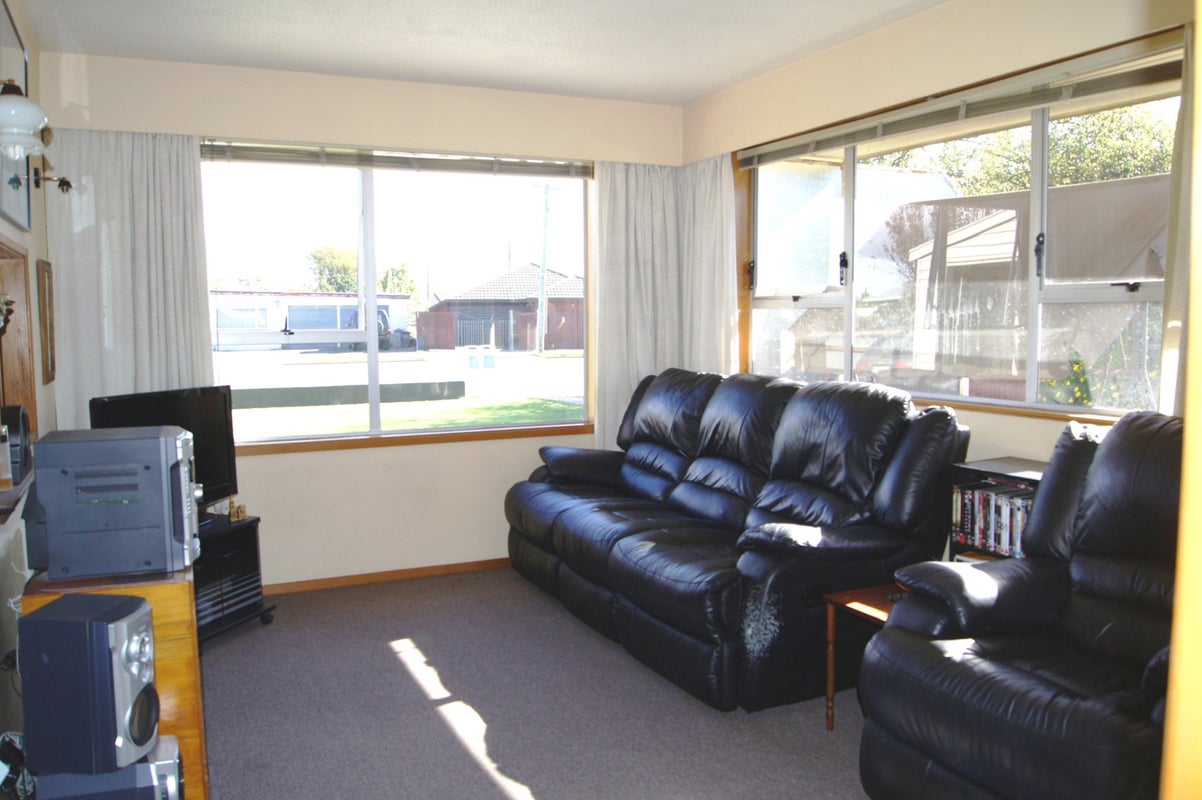 1/56 Burwood Road, Burwood, Christchurch - Carousel 2