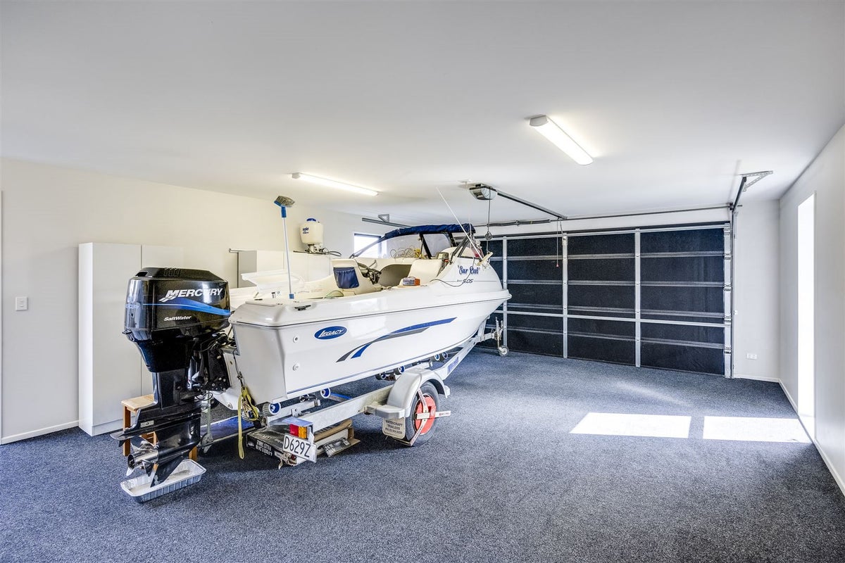16 Kapiti Drive, Poraiti, Napier - Carousel 20