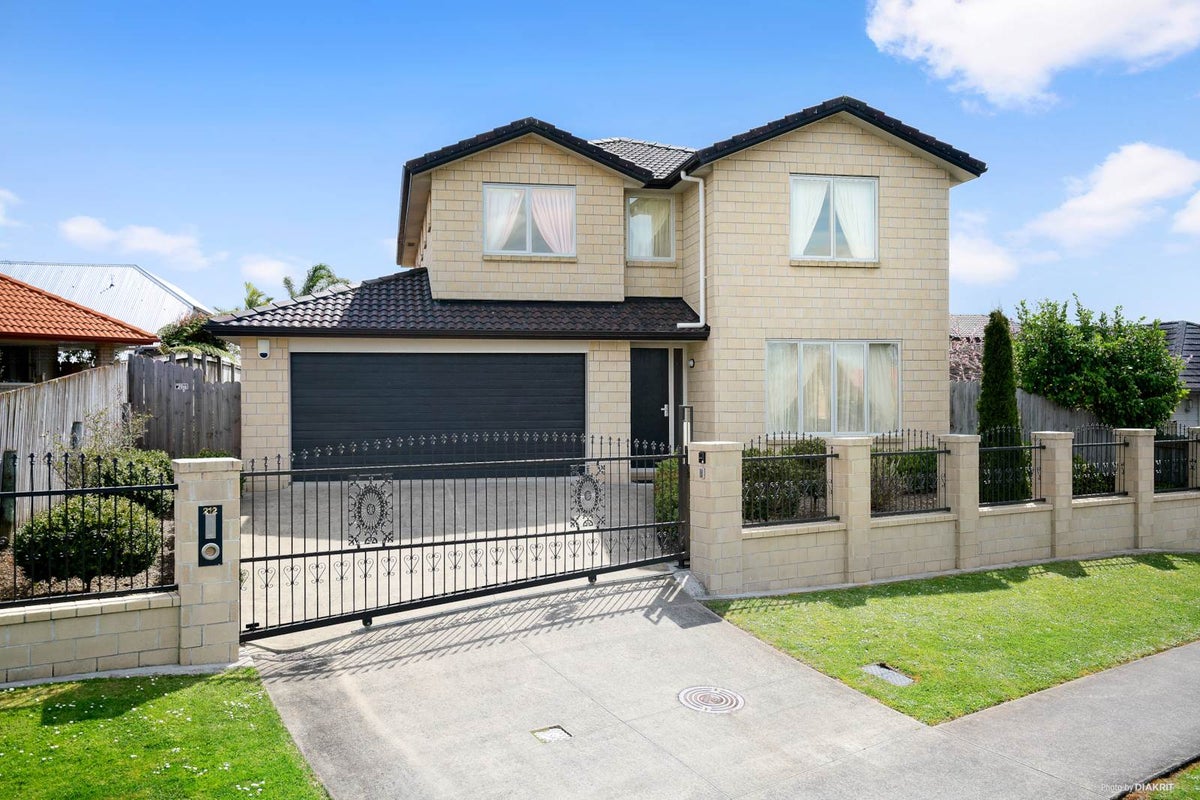 212 Hill Road, The Gardens, Auckland - Carousel 1