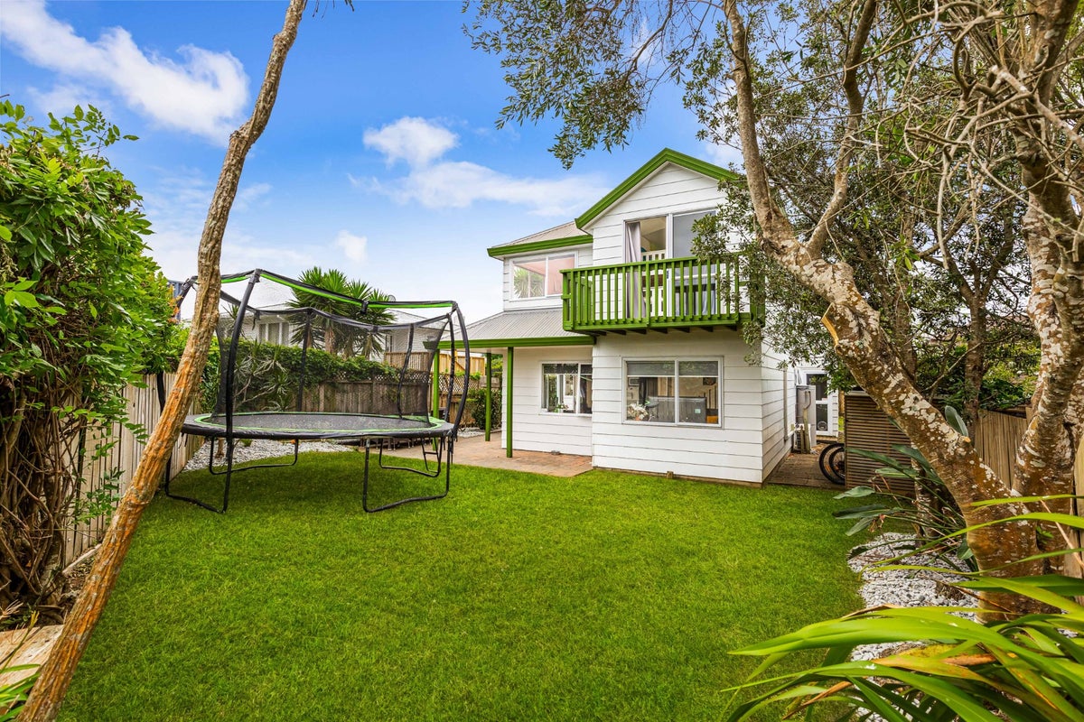 1/41 Colwill Road, Massey, Auckland - Carousel 1
