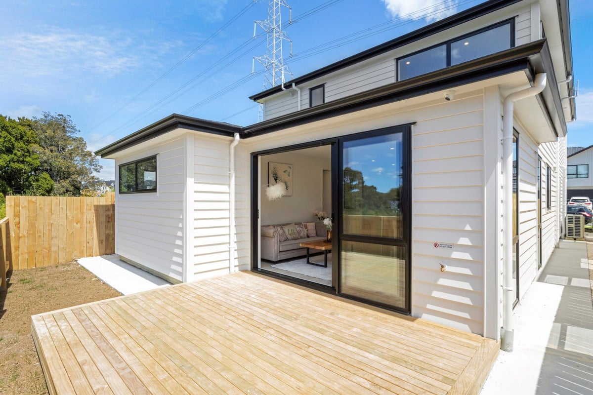 25 Drumnaconagher Road, Flat Bush, Auckland - Carousel 29