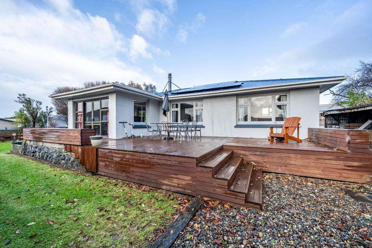 211 Nelson Street, Strathern, Invercargill - Carousel 1