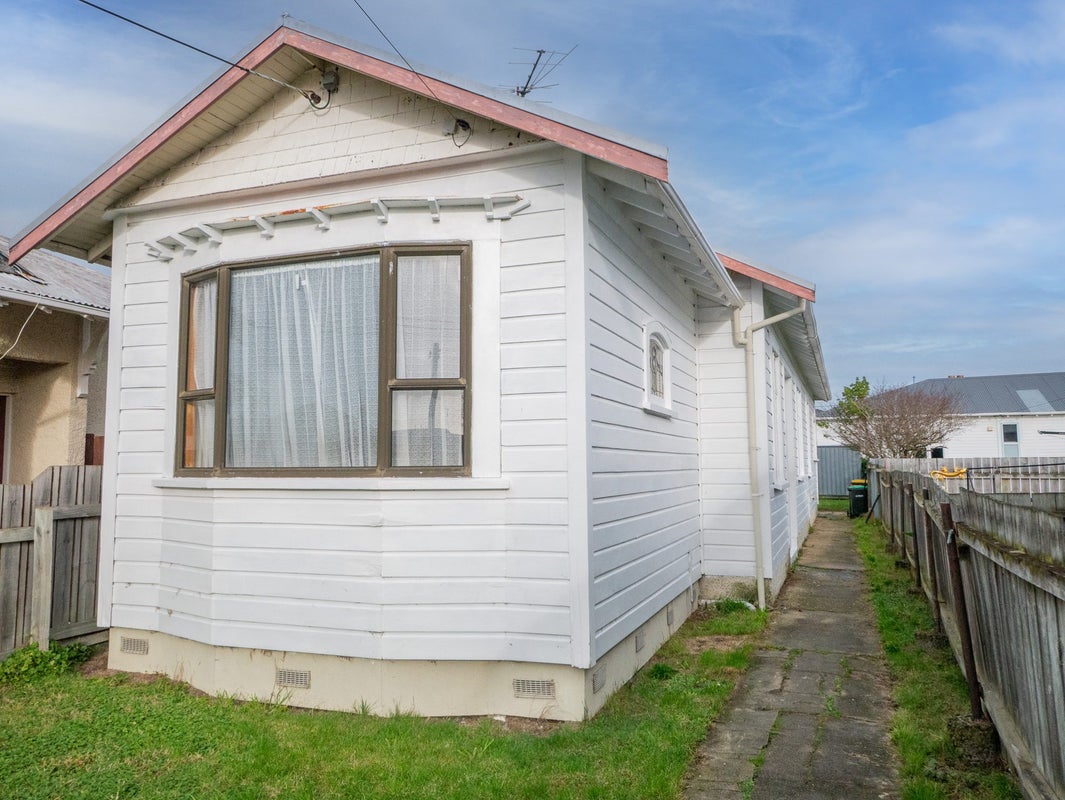 82 Grove Street, Saint Kilda, Dunedin - Carousel 1