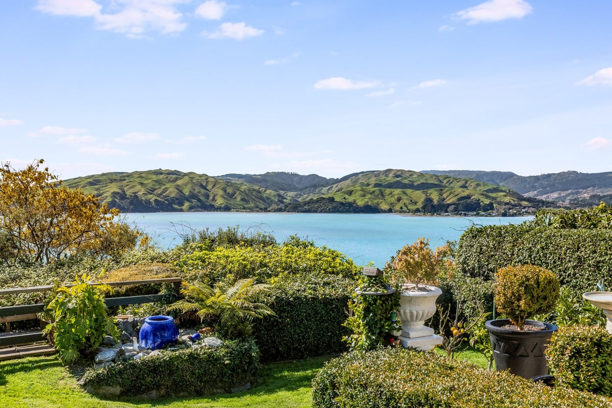 36 Leeward Drive, Whitby, Porirua - Carousel 2