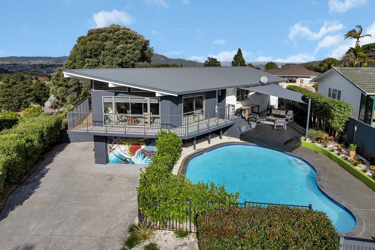 46 Carlton Crescent, Kamo, Whangarei - Carousel 1