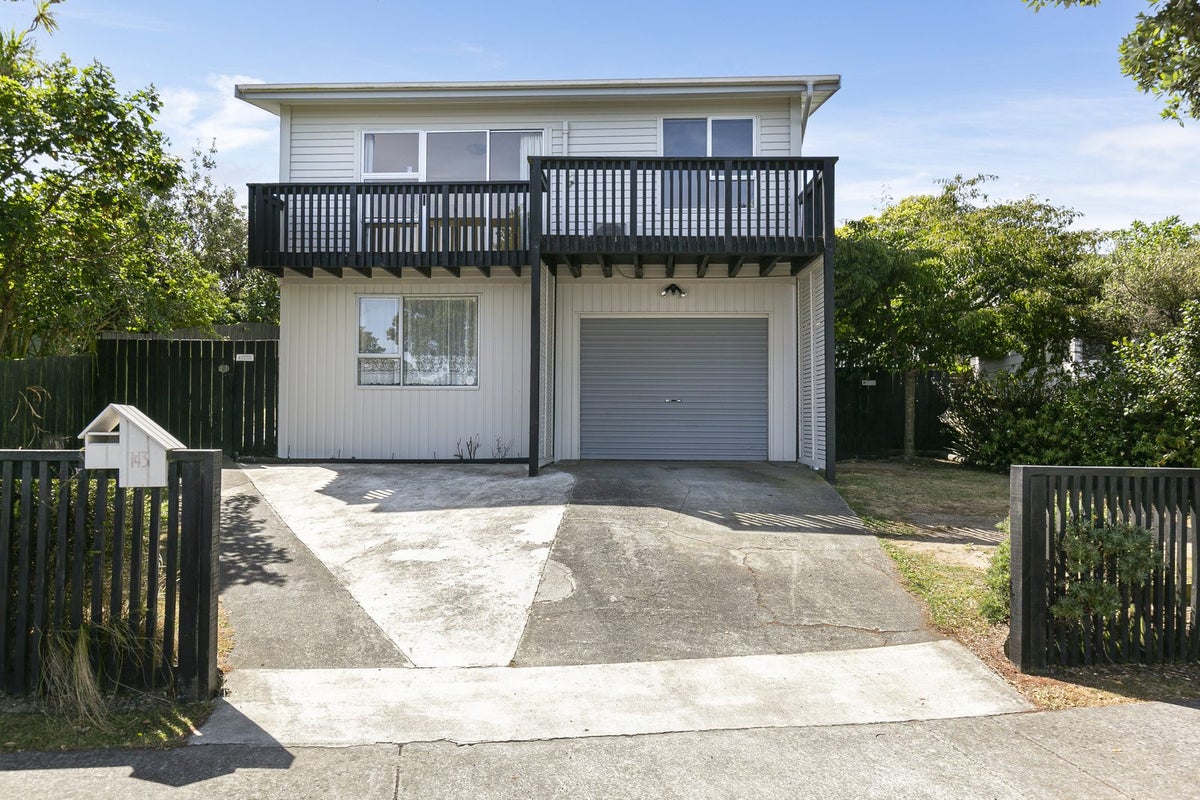 143 Conclusion Street, Ascot Park, Porirua - Carousel 1