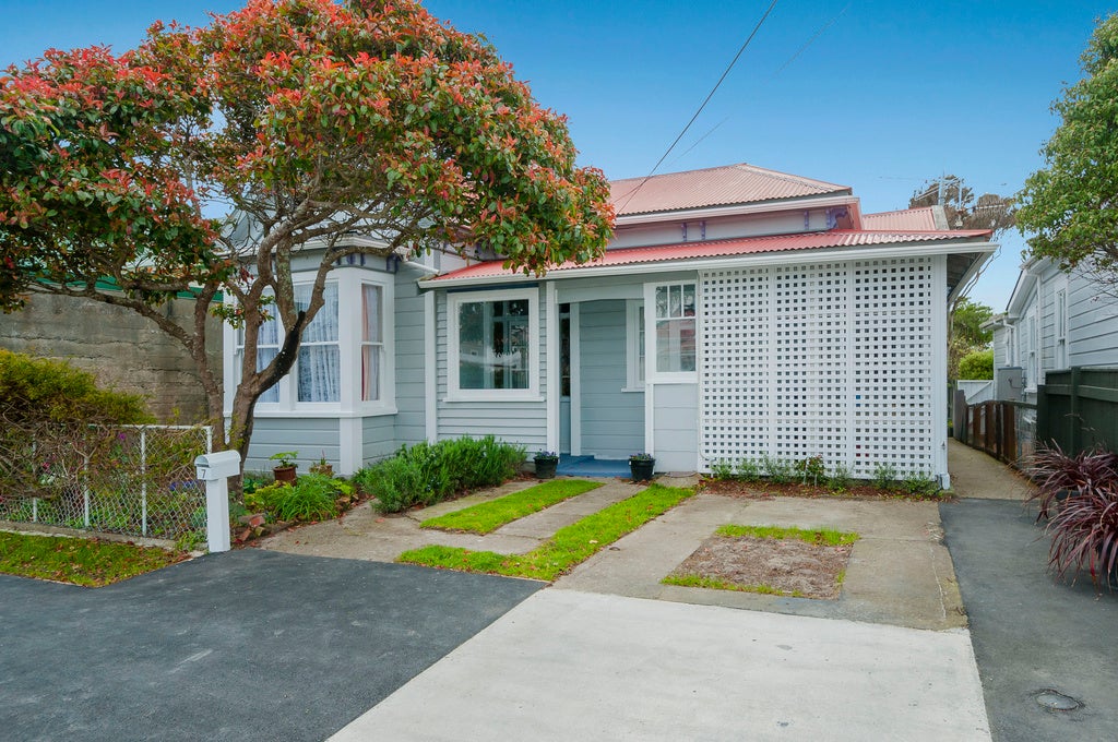 7 High Street, Petone, Lower Hutt - Carousel 1
