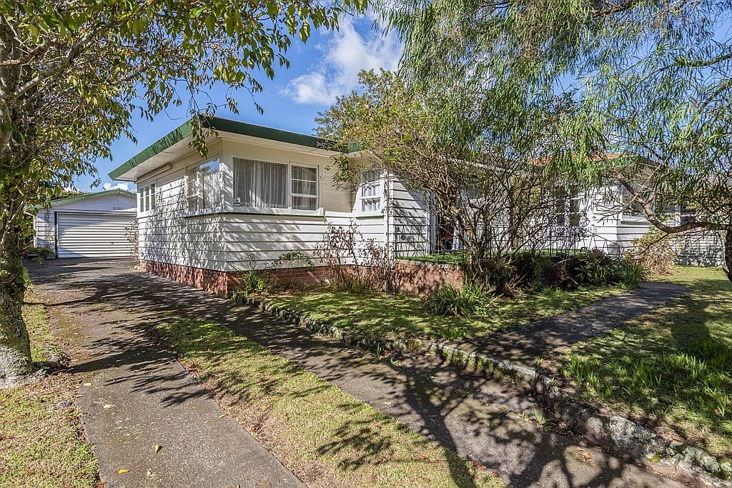 22 O'Halloran Road, Howick, Auckland - Carousel 1