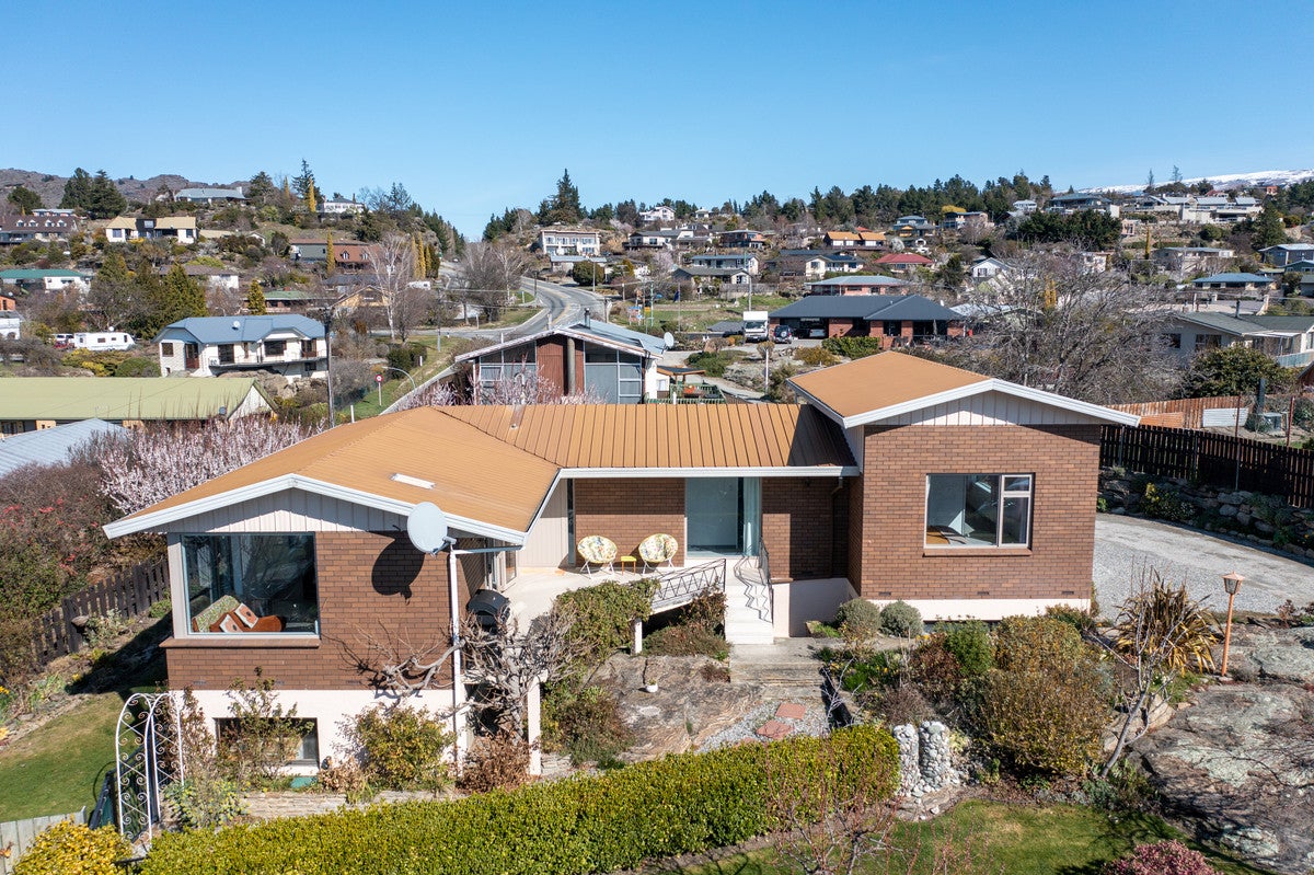 3 The Half Mile, Bridge Hill, Alexandra - Carousel 26