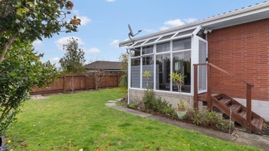 2/17 Poinsettia Place, Henderson, Auckland - Carousel 1