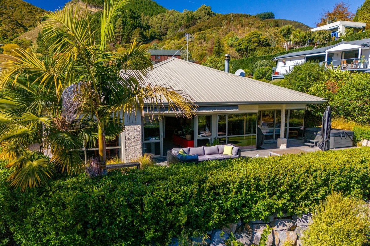 20B Strathaven Place, Atawhai, Nelson - Carousel 1