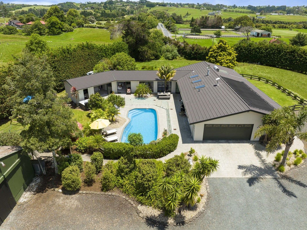 85 Whitford-Maraetai Road, Howick - Carousel 2