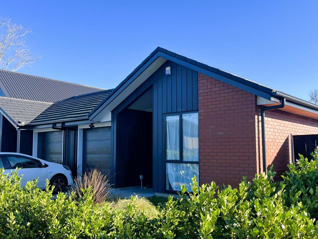 7 Rosslands Avenue, Karaka, Papakura - Carousel 1