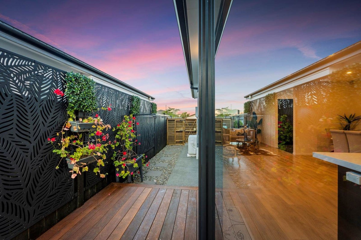 17 Vintry Drive, Huapai, Kumeu - Carousel 2