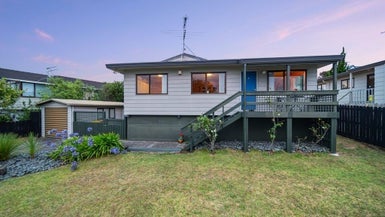 1/28 Gosford Drive, Botany Downs, Auckland - Carousel 1