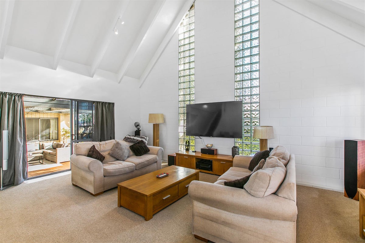 1 Yacht Place, Bucklands Beach, Auckland - Carousel 2