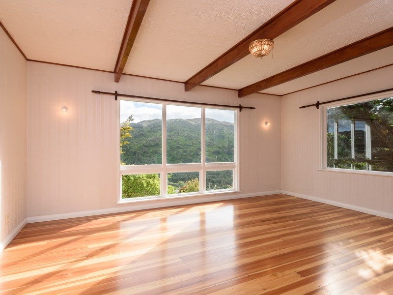 21 Gloucester Street, Wilton, Wellington - Carousel 15
