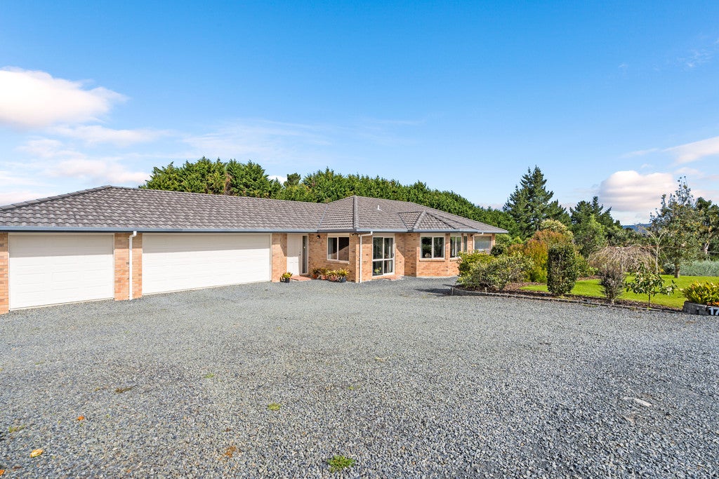 17 Bretts Place, Kamo - Carousel 26
